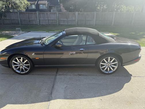 2006 Jaguar XK8 Base