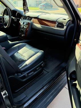 Black 2011 Chevrolet Avalanche 1500 LT