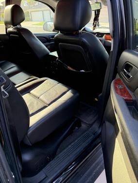Black 2011 Chevrolet Avalanche 1500 LT