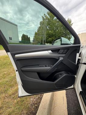 White 2019 Audi Q5 2.0T Premium