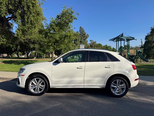 White 2017 Audi Q3 2.0T Premium