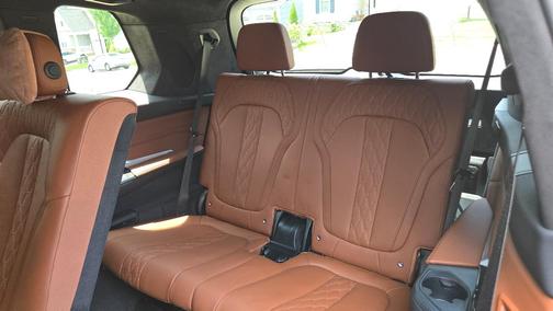 Gray 2022 BMW X7 M50i