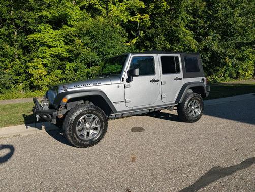 Silver 2013 Jeep Wrangler Unlimited Rubicon