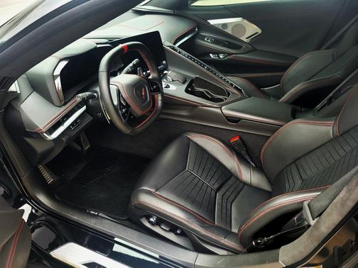 Black 2022 Chevrolet Corvette Stingray w/3LT