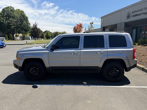 Gray 2016 Jeep Patriot Sport