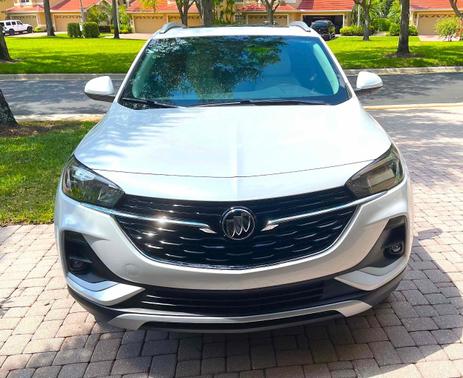 White 2023 Buick Encore GX Select