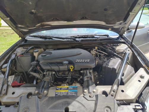 Gray 2006 Chevrolet Impala LT