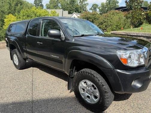 Black 2008 Toyota Tacoma Access Cab