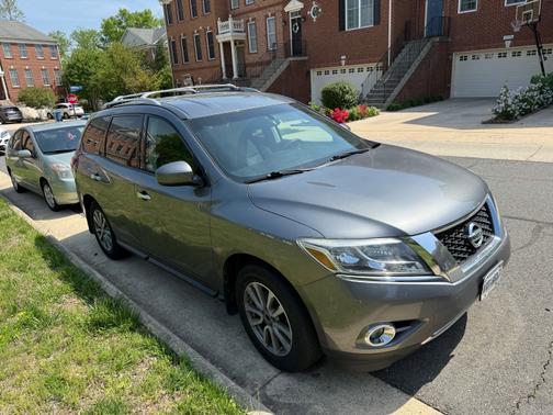 2015 Nissan Pathfinder SV