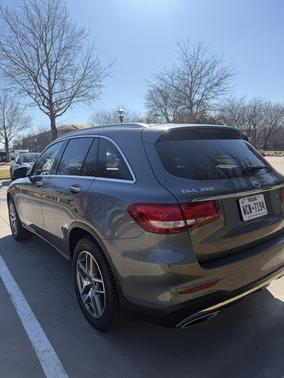 2019 Mercedes-Benz GLC 300 Base