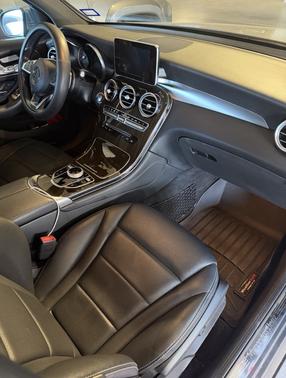 2019 Mercedes-Benz GLC 300 Base