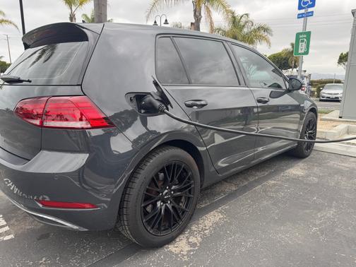 2019 Volkswagen e-Golf SEL Premium