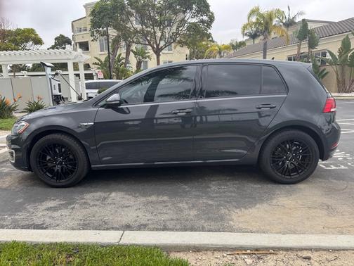 2019 Volkswagen e-Golf SEL Premium