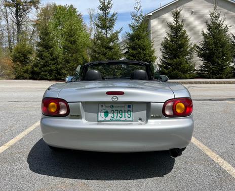 Silver 1999 Mazda MX-5 Miata Base