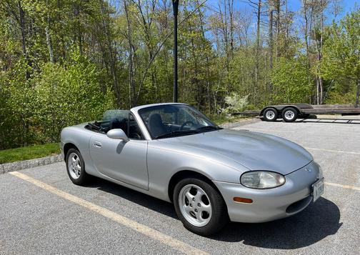 Silver 1999 Mazda MX-5 Miata Base