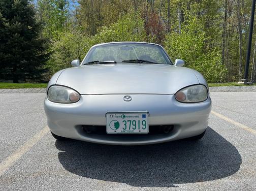 Silver 1999 Mazda MX-5 Miata Base