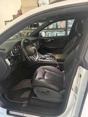 2022 Audi Q8 55 Premium Plus