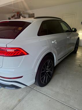 2022 Audi Q8 55 Premium Plus