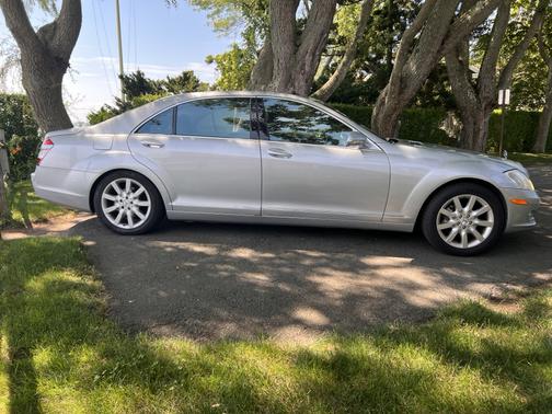 Silver 2007 Mercedes-Benz S-Class S 550