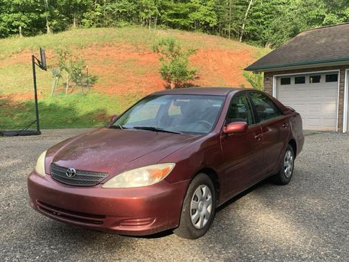 2004 Toyota Camry LE