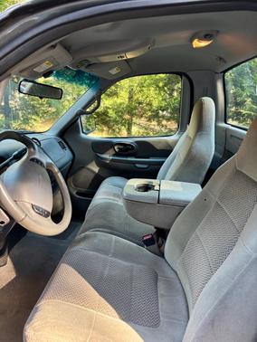 2002 Ford F-150 XL