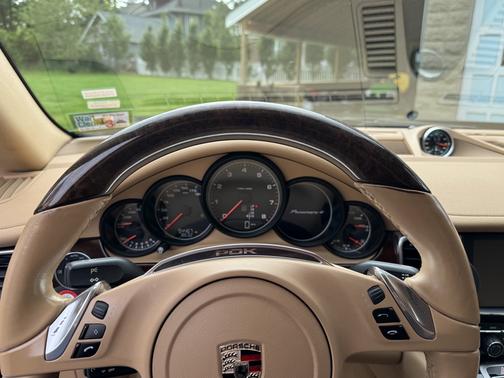 2011 Porsche Panamera 4