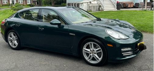 2011 Porsche Panamera 4