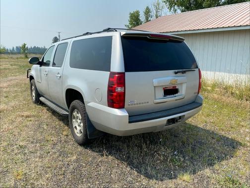 Silver 2011 Chevrolet Suburban 1500 LS