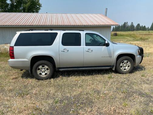Silver 2011 Chevrolet Suburban 1500 LS