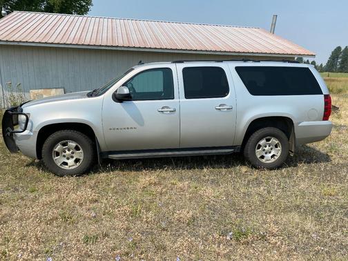 Silver 2011 Chevrolet Suburban 1500 LS