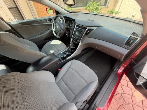 Red 2014 Hyundai SONATA GLS