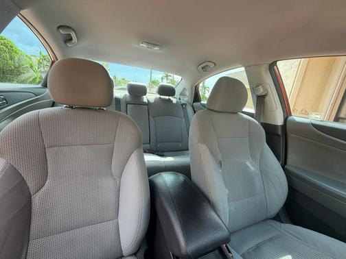 Red 2014 Hyundai SONATA GLS