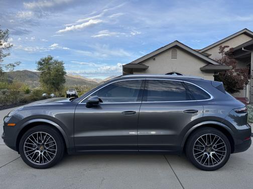 2020 Porsche Cayenne Cayenne S