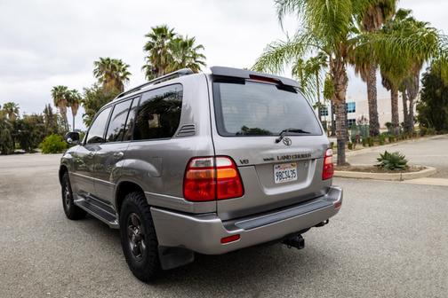 2001 Toyota Land Cruiser Base