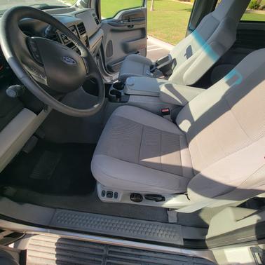 2005 Ford Excursion XLS