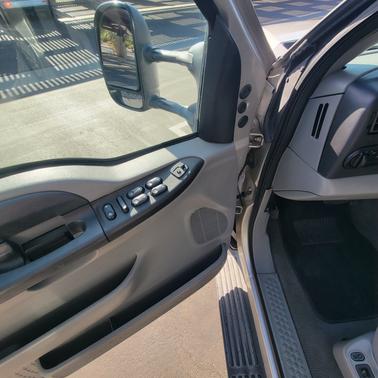 2005 Ford Excursion XLS