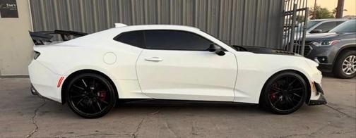 White 2017 Chevrolet Camaro 1SS