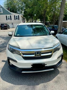 White 2019 Honda Pilot EX