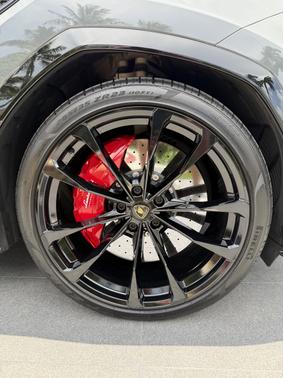2023 Lamborghini Urus S
