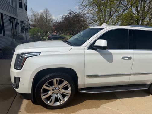 2018 Cadillac Escalade Luxury