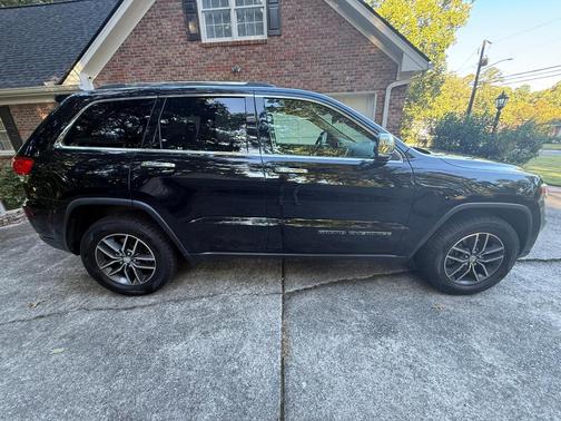 Black 2018 Jeep Grand Cherokee Limited