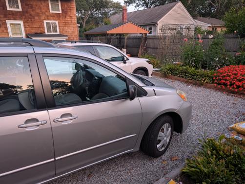 2005 Toyota Sienna LE