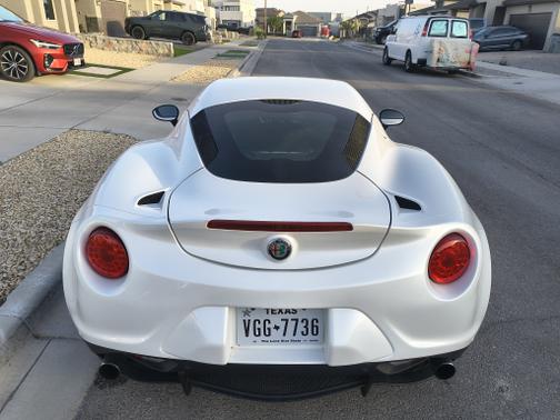 2017 Alfa Romeo 4C Base