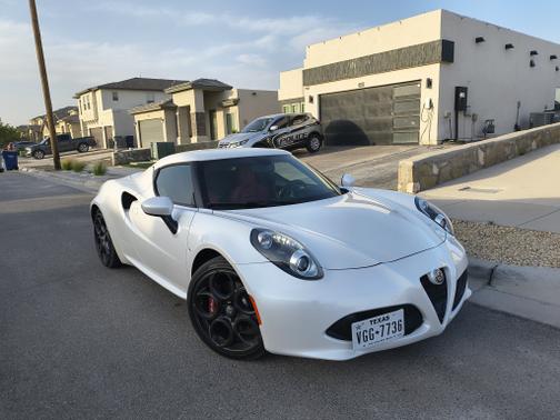 2017 Alfa Romeo 4C Base
