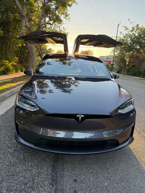 2022 Tesla Model X Plaid