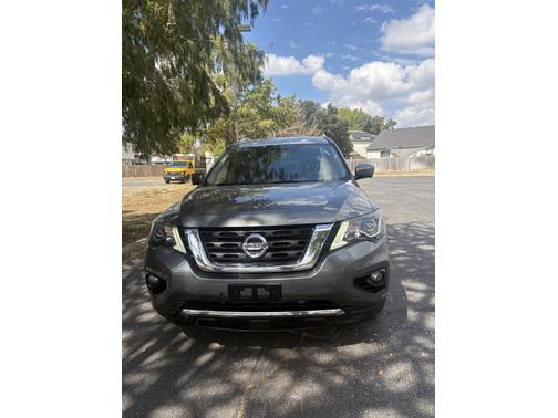 2019 Nissan Pathfinder SL