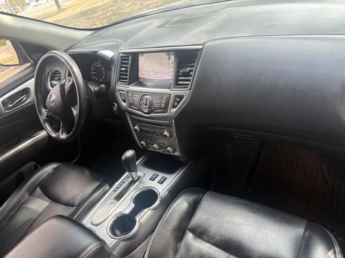 2019 Nissan Pathfinder SL