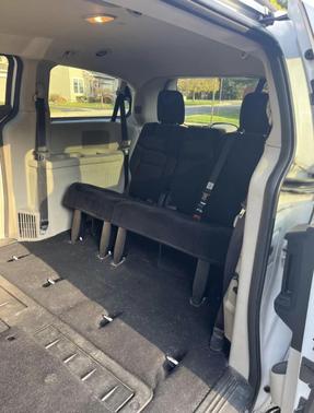 White 2014 Dodge Grand Caravan SXT