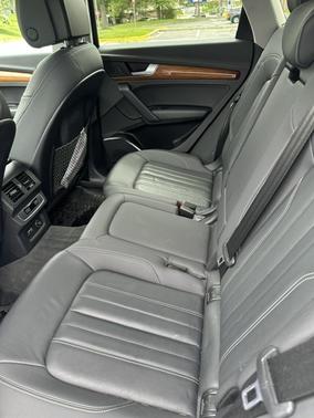 White 2021 Audi Q5 45 Premium