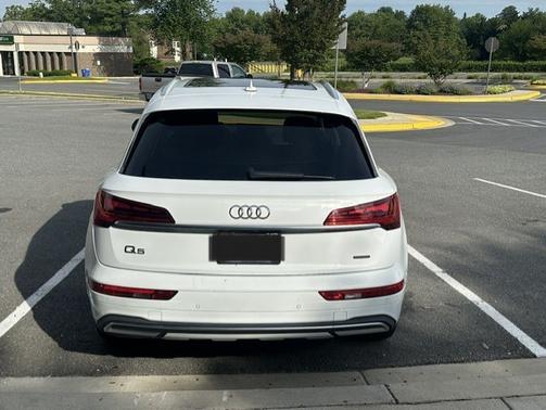White 2021 Audi Q5 45 Premium